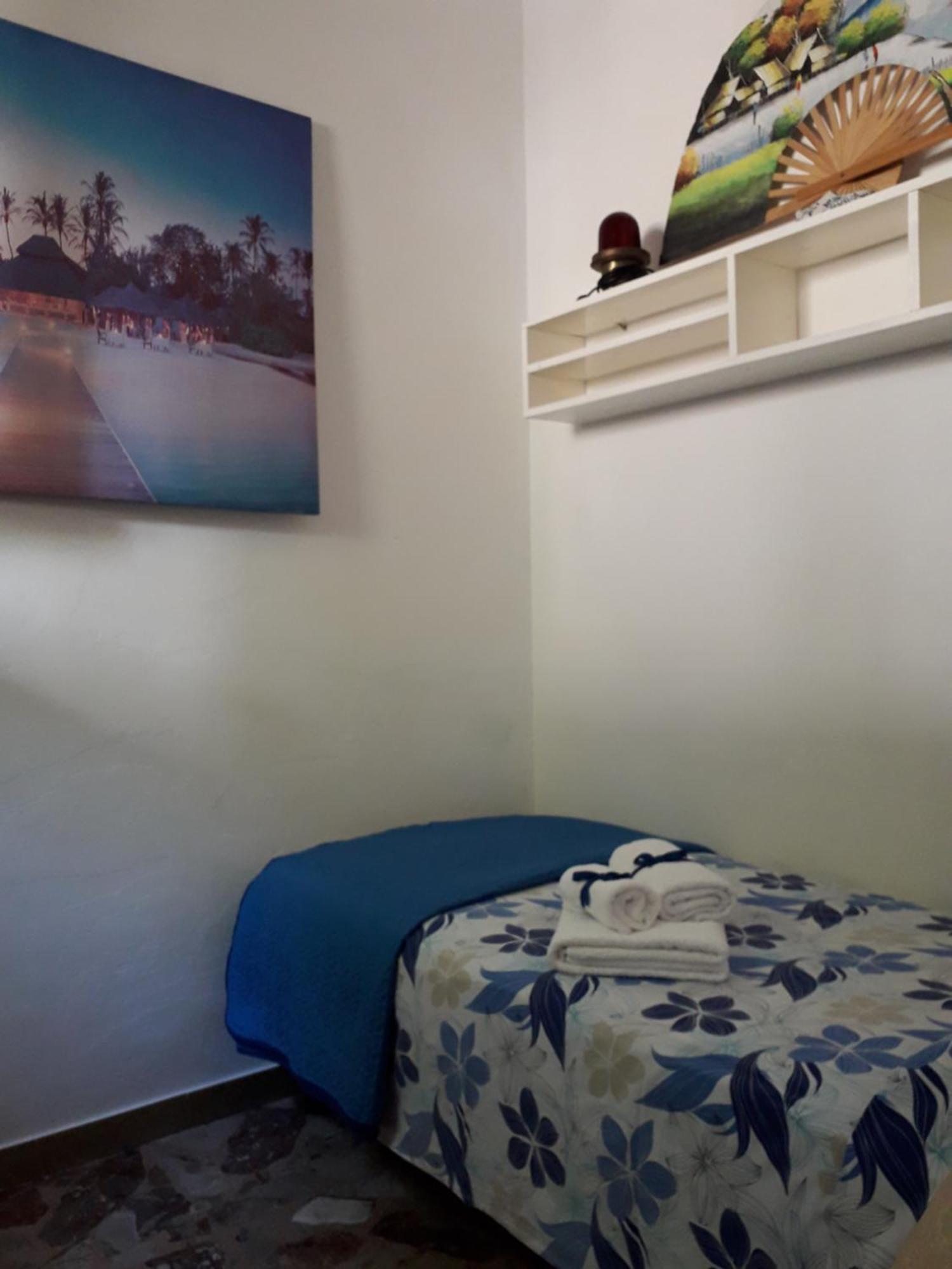 Marina Marittima Quarto foto